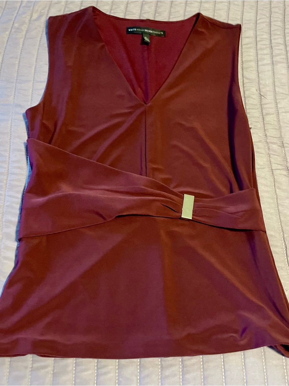 White House Black Market Burgundy Sleeveless V-Neck Blouse Size Small